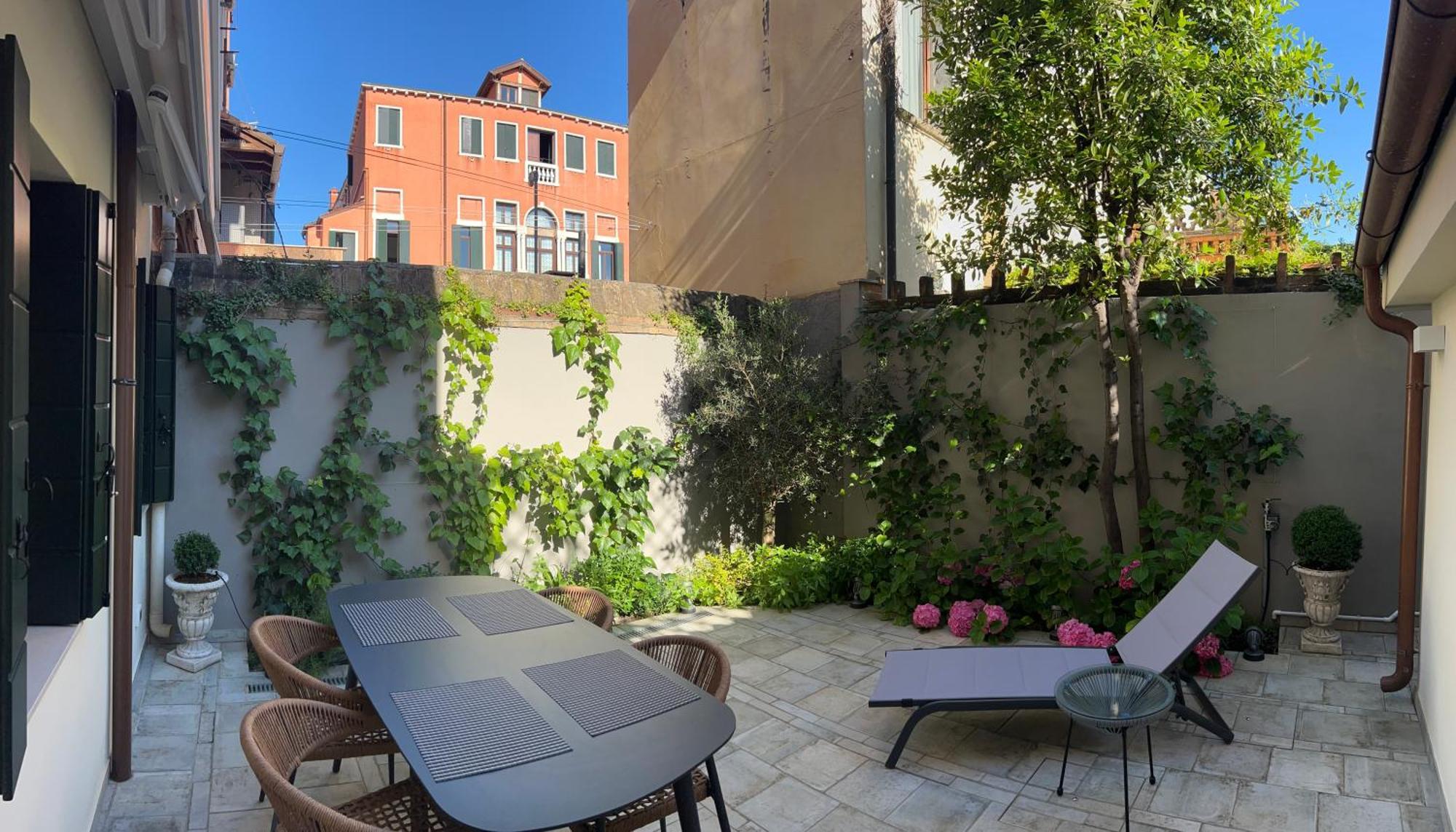 Wow Garden In The Heart Of Venice Exterior photo